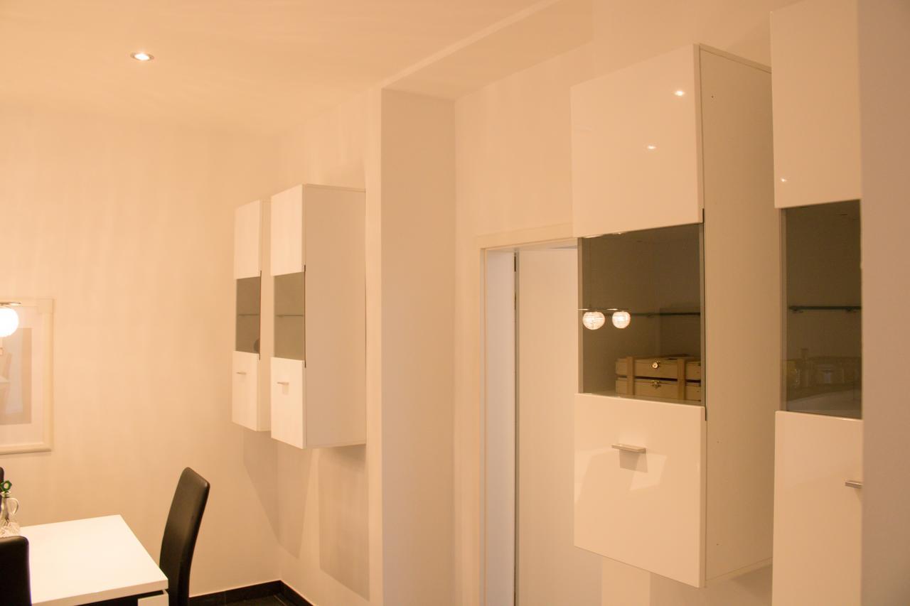 White Lofty Und White Studio Düsseldorf Eksteriør billede