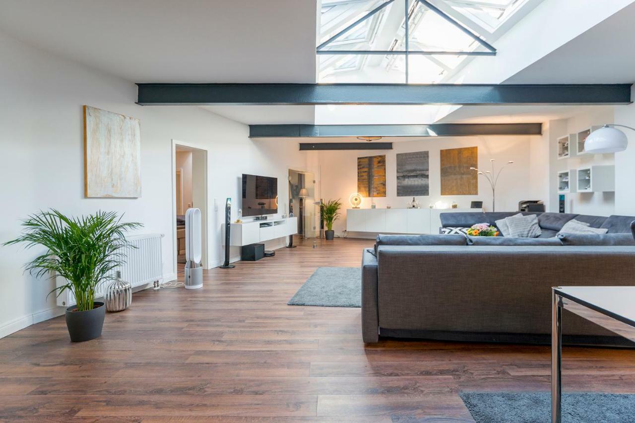 White Lofty Und White Studio Düsseldorf Eksteriør billede