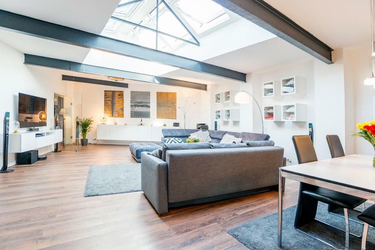 White Lofty Und White Studio Düsseldorf Eksteriør billede